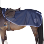 Couvre-reins Imperméable Doublé Polaire Beluga — Flags & Cup Couvre-reins Imperméable Doublé Polaire Beluga — Flags & Cup