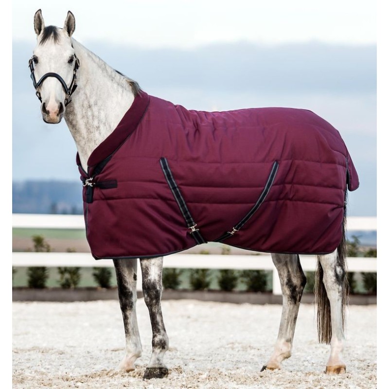 Couverture de box 200g Rambo Cosy Stable Bordeaux - Horseware Couverture de box 200g Rambo Cosy Stable Bordeaux - Horseware